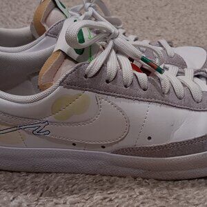 Nike White and Gray Women's Shoes